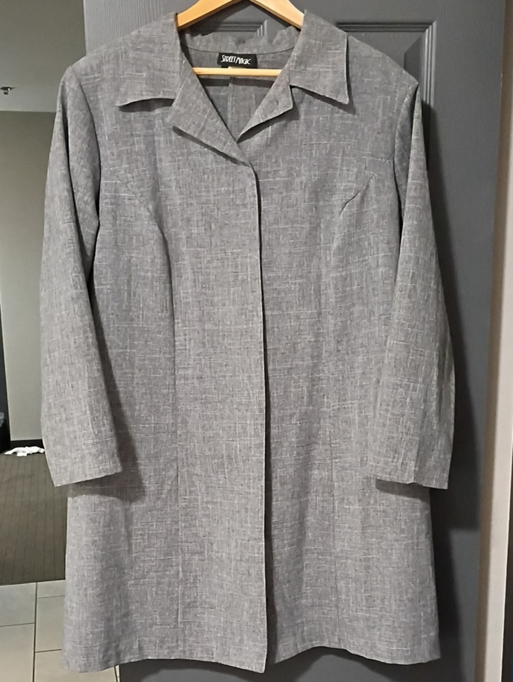 Women's Gray Tailored Blazer Jacket - Elegant Office Layer